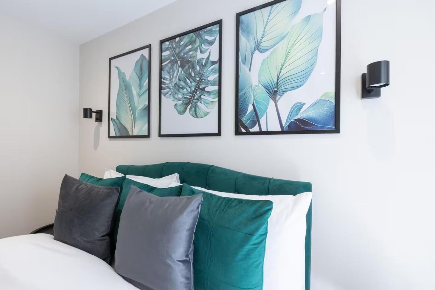 Modern City Apartment - Sleeps 4 & Walk To Arena リーズ エクステリア 写真